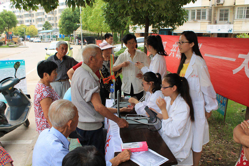 �F꠳ɆT���M����^(q��)����y��Ѫ�����ܵ����񂃵�ٝ�p������ϣ�����Զ��һЩ�@�ӵĻ����