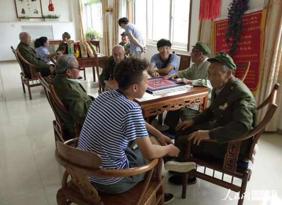 ���^�F���I(y��)���g(sh��)�W(xu��)Ժ�Ӱ��tɫС���(du��)�����Ӱ���һ����Ժ�����ϱ���