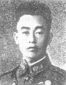 ����t��1905��9�������F��ʡ�󲨿h�ˡ�1926���������S��܊�ٌWУ��5�ڲ����ƌW����1937��������t�����ʲ�������������������(zh��n)��ؓ؟���ؼζ�һ�������˔��˶���M������������(zh��n)��������t�����ʲ��D�Ƶ����֮����(zh��n)���_ʼ�Γ��������܊�{����(y��u)�ݱ�����������t�c������ʿ�����ڽ��u�I������t��������ʿ���c��܊����(zh��n)������ҹ�� 1939��2��������t�����ʲ�������𣨲����䣨������·������܊�������Ď��F����(zh��n)�������ұ���������������ѳ����