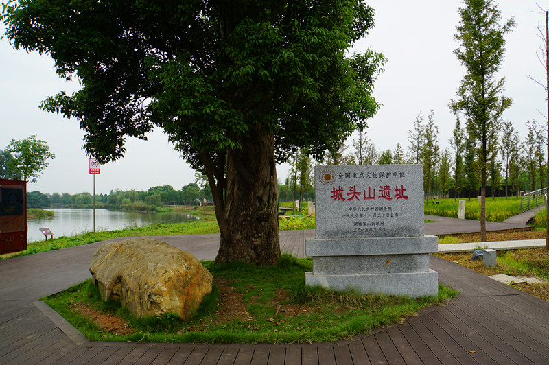 ���^ɽ�zַ�������H���Ї��������l(f��)�F(xi��n)�������������������������(n��i)�����S���Ĺų�ַ��߀�����u���Ї�����ʮ���°l(f��)�F(xi��n)���Ї�20���o(j��)100�����Ŵ�l(f��)�F(xi��n)֮һ�����zӰ����־�ۣ�