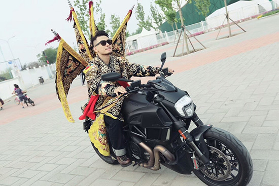 �݆T�T������܇(ch��)���ų���(ch��ng)��   ���� �z