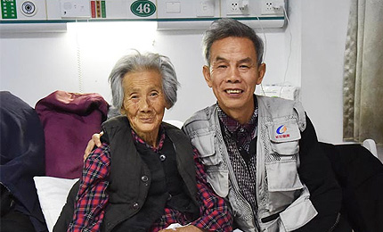 �ϋ���(zh��n)���˲�ħ�ҵ��ϋ���һ��ƽ������ͨ���r(n��ng)��DŮ����������������һ�������ւ����ĸ�H���mȻ�w���ಡ�����s���҂��ֵ����5�˶����B(y��ng)�L����˳��˼ҡ����ҵ�ӡ�����ϋ�һ݅���ڄ�����(ji��)����������һ݅���c���o�����cͬ���˲�����Ů���ٶ��Ѻ���̎��2017�������ɴ�ס�M�t(y��)Ժ�������������֣�Ը����(zh��n)�ٲ�ħ���܉��~�^90�q��ٚq�M܊����Ԕ���� 