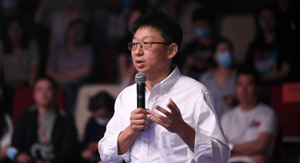 �ڶ���ح�乾�Ļ��Ƽ����޹�˾�hί��ӛ�������L������(j��ng)�� ���