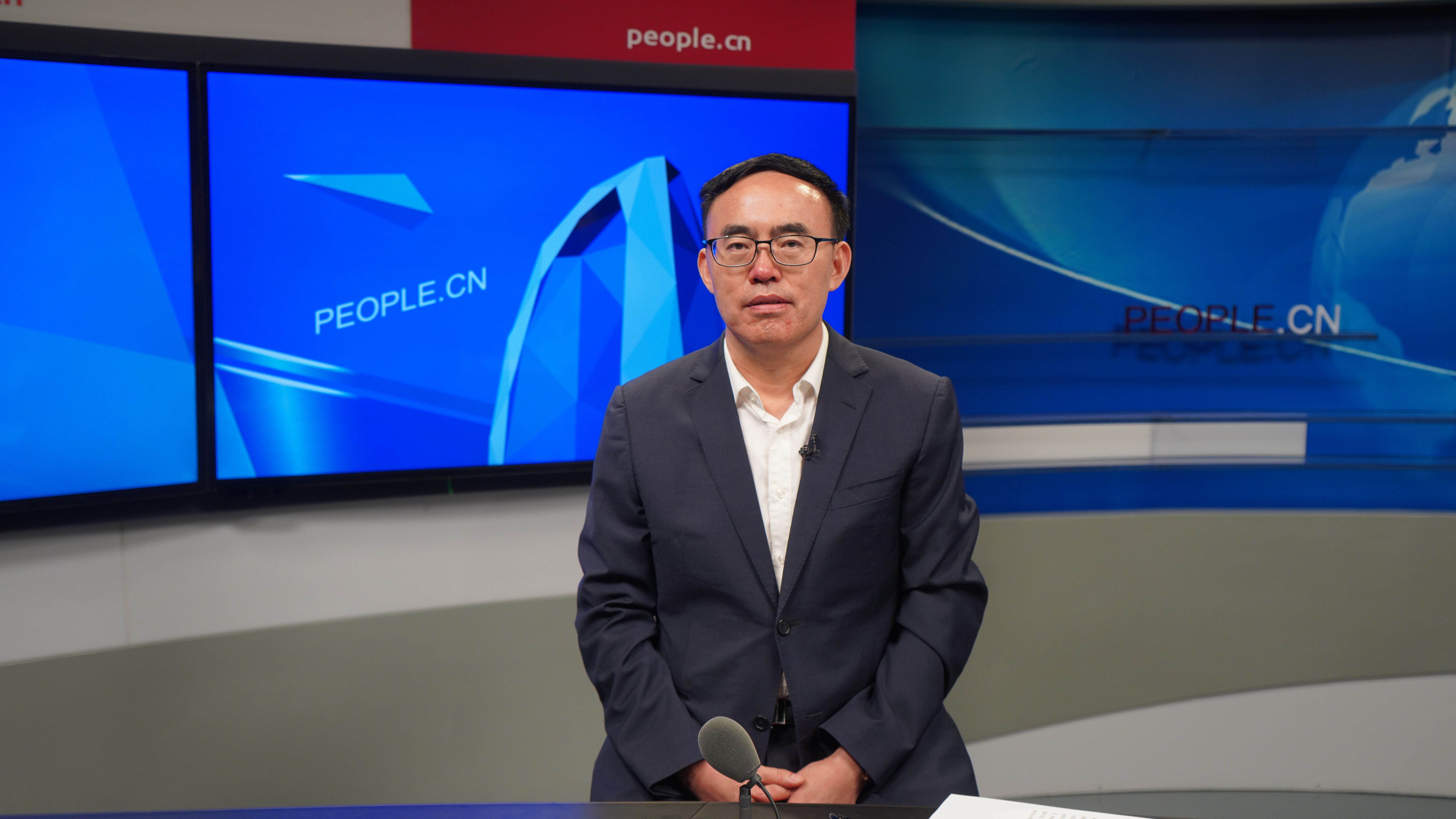 中國科學(xué)院院士、北京大學(xué)第六醫(yī)院院長陸林做客人民網(wǎng)。實(shí)習(xí)生趙晉杰攝